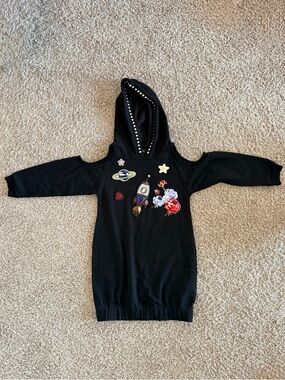 MonnaLisa Black Hooded Cold-Shoulder Dress with Rocket & Floral Patches